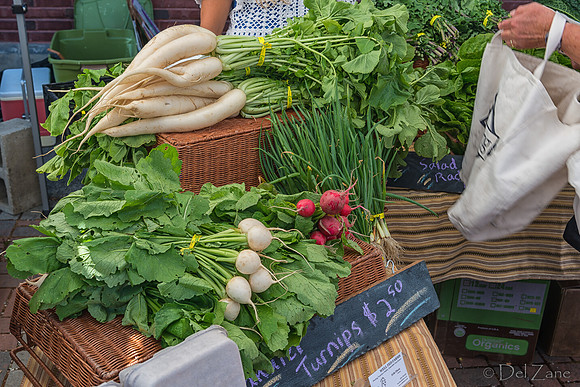 06-21 Farmers Market Tiffs--65