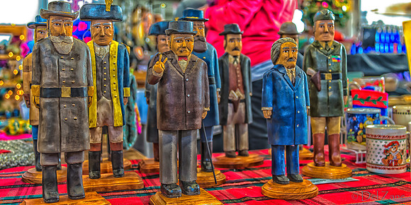 11-23-2013  Xmas Farmers' Market--35