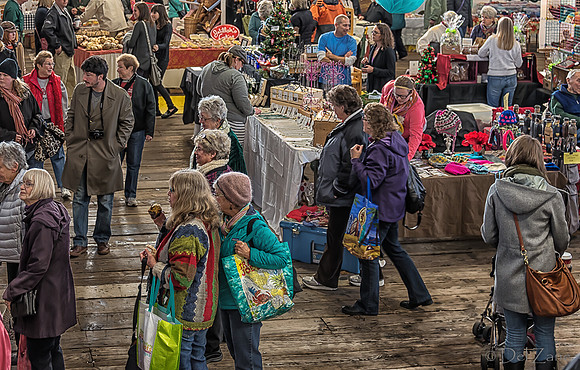 11-23-2013  Xmas Farmers' Market--40