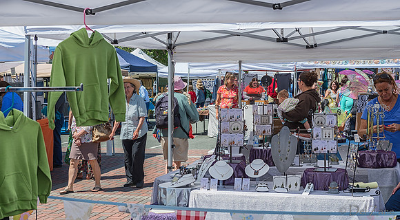 06-21 Farmers Market Tiffs--101