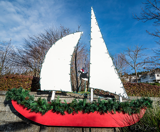 11-27-13  Marine Heights Daylight Xmas Display--9