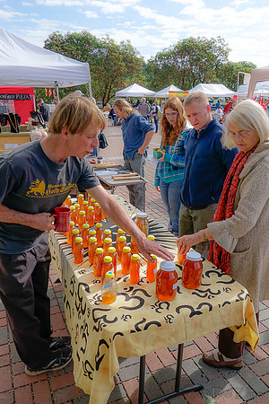 10-05 Farmers' Market--40