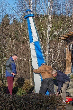 11-30 MH Xmas Display Setup Team--32