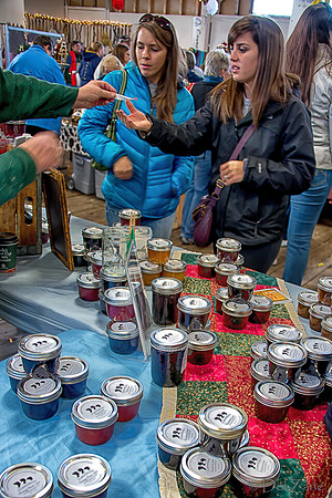 11-23-2013  Xmas Farmers' Market--73