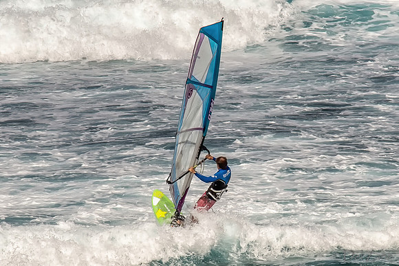 01-00 Maui Ho'okipa Surfers-9