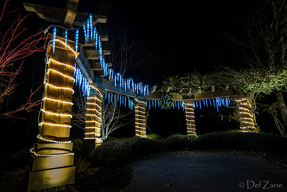 12-03 MH Nighttime Xmas Display--8