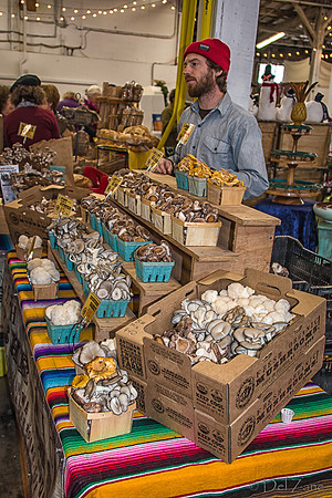 11-17 Indoor Farmers Market-13