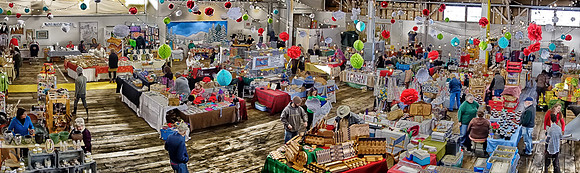 11-23-2013  Xmas Farmers' Market II--2