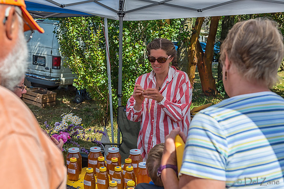 06-21 Farmers Market Tiffs--39
