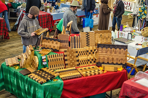 11-23-2013  Xmas Farmers' Market II--50