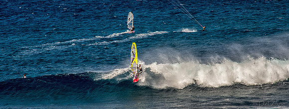 01-00 Maui Ho'okipa Surfers-12