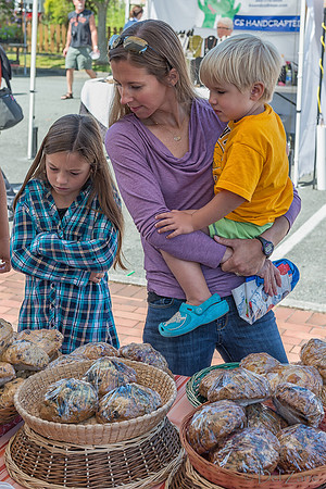 06-21 Farmers Market Tiffs--74