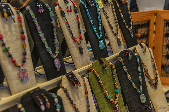 11-23-2013  Xmas Farmers' Market--7