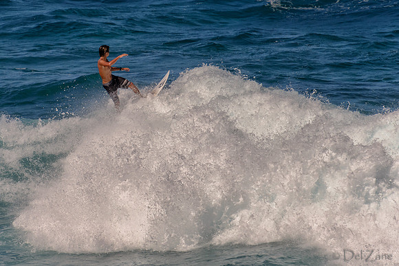 01-02 Ho'okipa Surfers--22