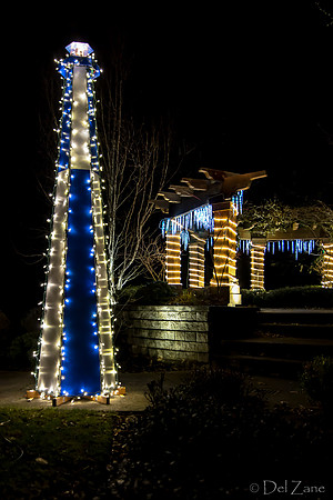 12-03 MH Nighttime Xmas Display--5