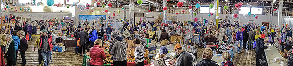 11-23-2013  Xmas Farmers' Market II--47